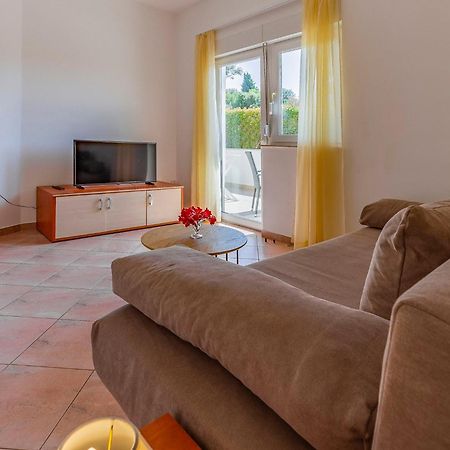 Apartment Rok 3 By Interhome Pula Extérieur photo